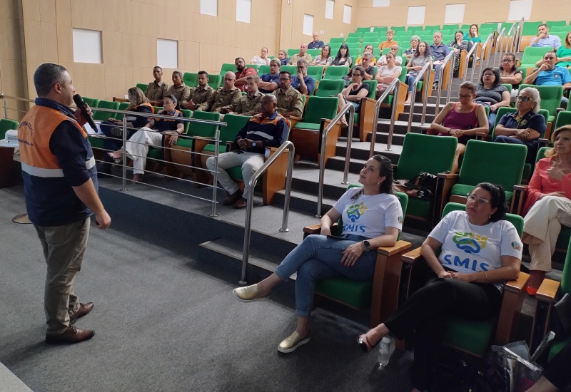 Galeria 1-de-novembro---defesa-civil-e-smis-prontos-para-receber-novos-voluntarios